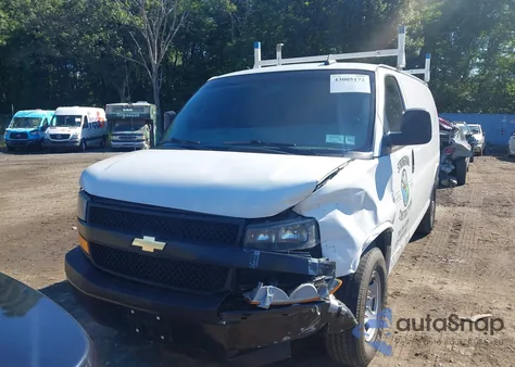 2018 Chevrolet Express 2500 Work Van из США, поврежденный, VIN 1GCWGAFG8J1339861